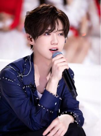 鹿晗娱乐圈人缘变化_鹿晗生日现状_穿越娱乐圈ps鹿晗